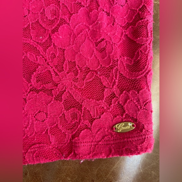 Guess lace crop top - size medium magenta color - Picture 2 of 7
